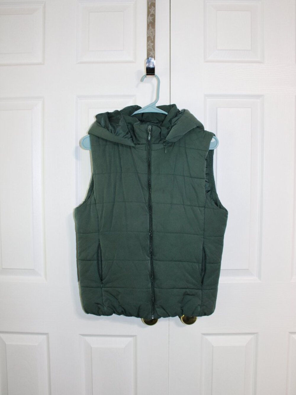 Poetry Women's Green Quilted Puffer Full Zip Vest with Hood